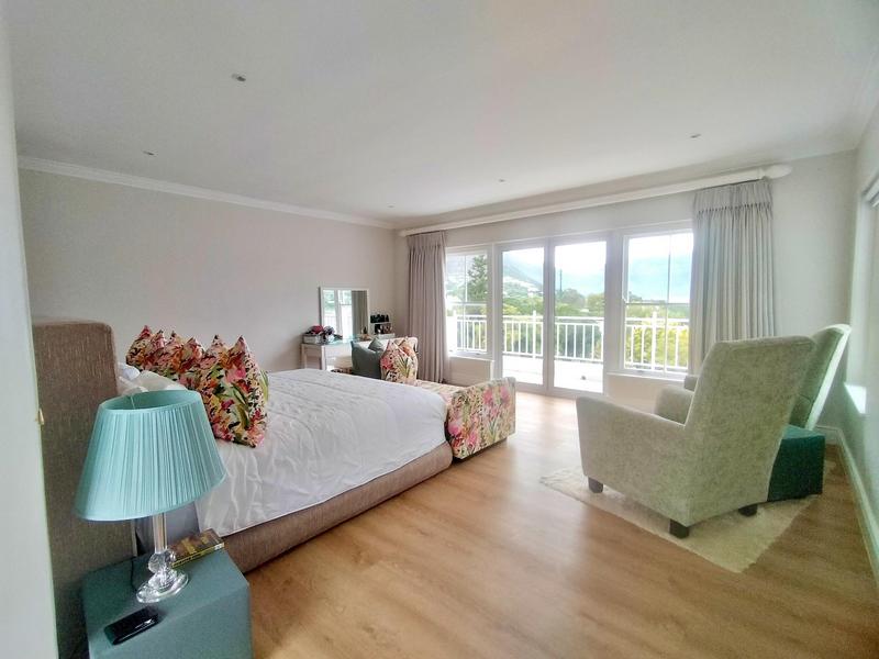 To Let 5 Bedroom Property for Rent in Hout Bay Western Cape